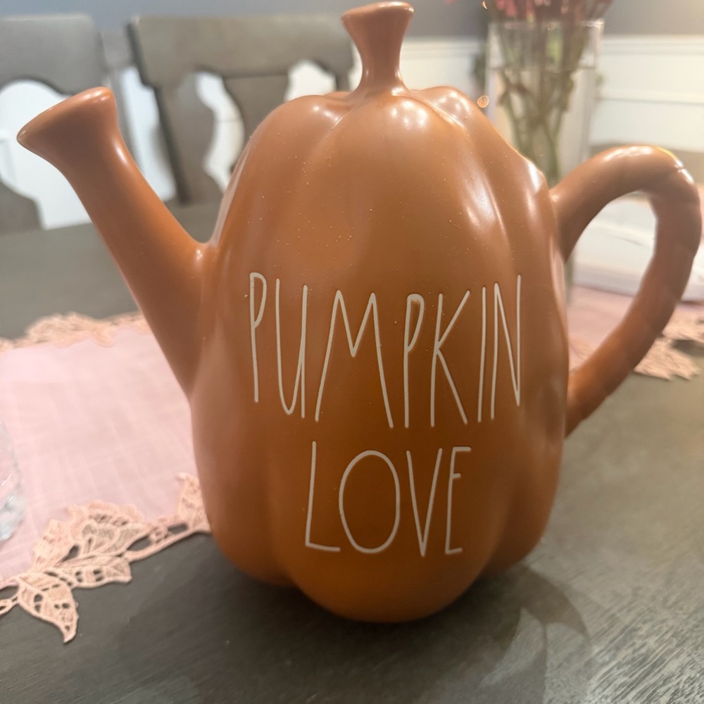 Pumpkin Love Teapot